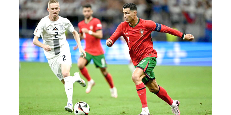 Kỹ thuật của Ronaldo: Đá phạt, rê bóng, đánh đầu